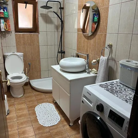 Ina House شقة كورتشي