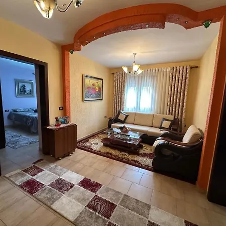 Ina House كورتشي